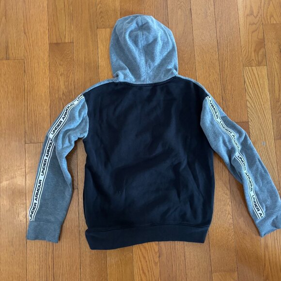 Boys Under Amour Gray and Black Hoodie - Picture 4 of 5